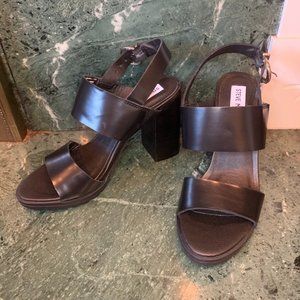 Steve Madden // Black Leather Platform Sandal
